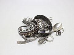 ��̃A�N�Z�T���[�̔���