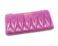 ミュウミュウ&nbsp;マテラッセ長財布の買取