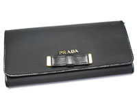 プラダ&nbsp;二つ折り長財布&nbsp;中古の買取